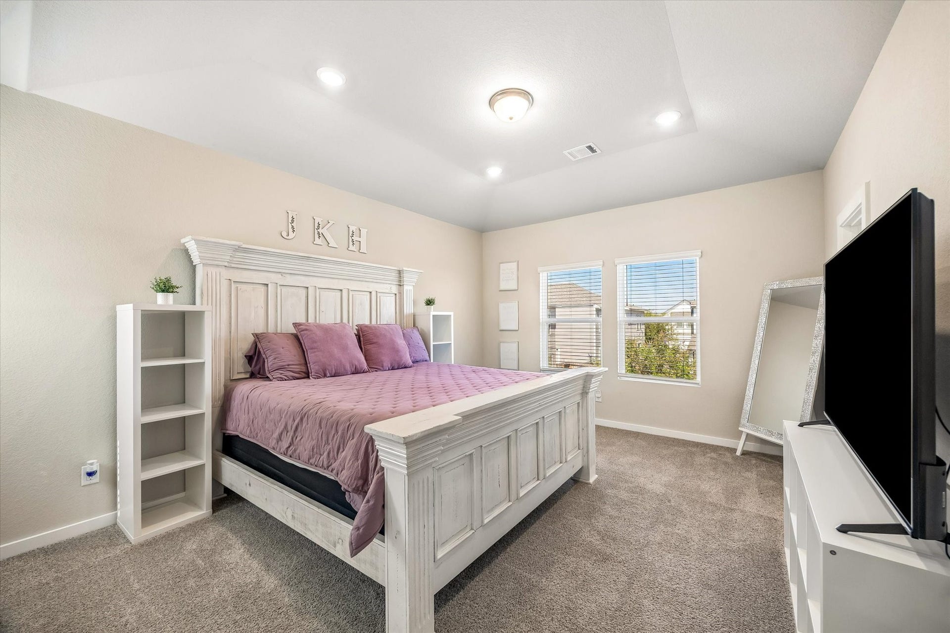 14838 Silent Gulf Avenue, Houston, TX 77082 Retreat to the primary bedroom, a peaceful setting to unwind, recharge, and settle in after a long day.