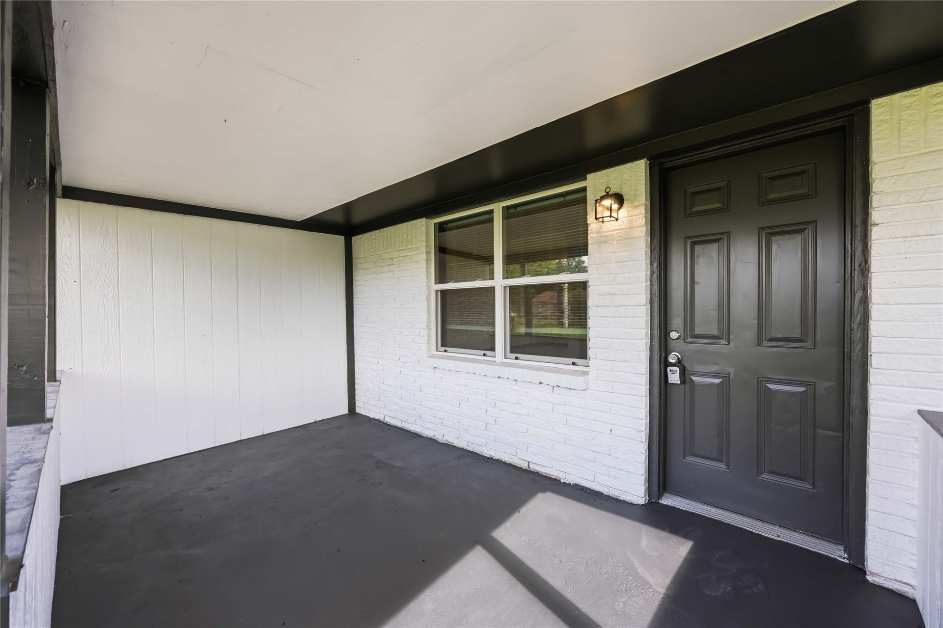 9723 Oldcrest Drive, Stafford, TX 77477 Covered back porch. Welcome home to 9723 Oldcrest. Move-in ready.