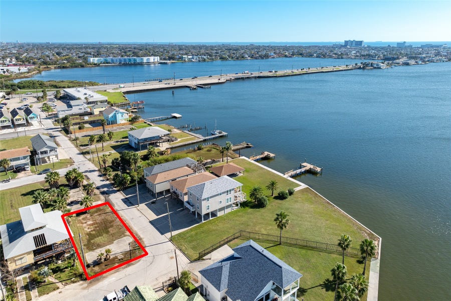Property photo for 1120 64th Street, Galveston, TX