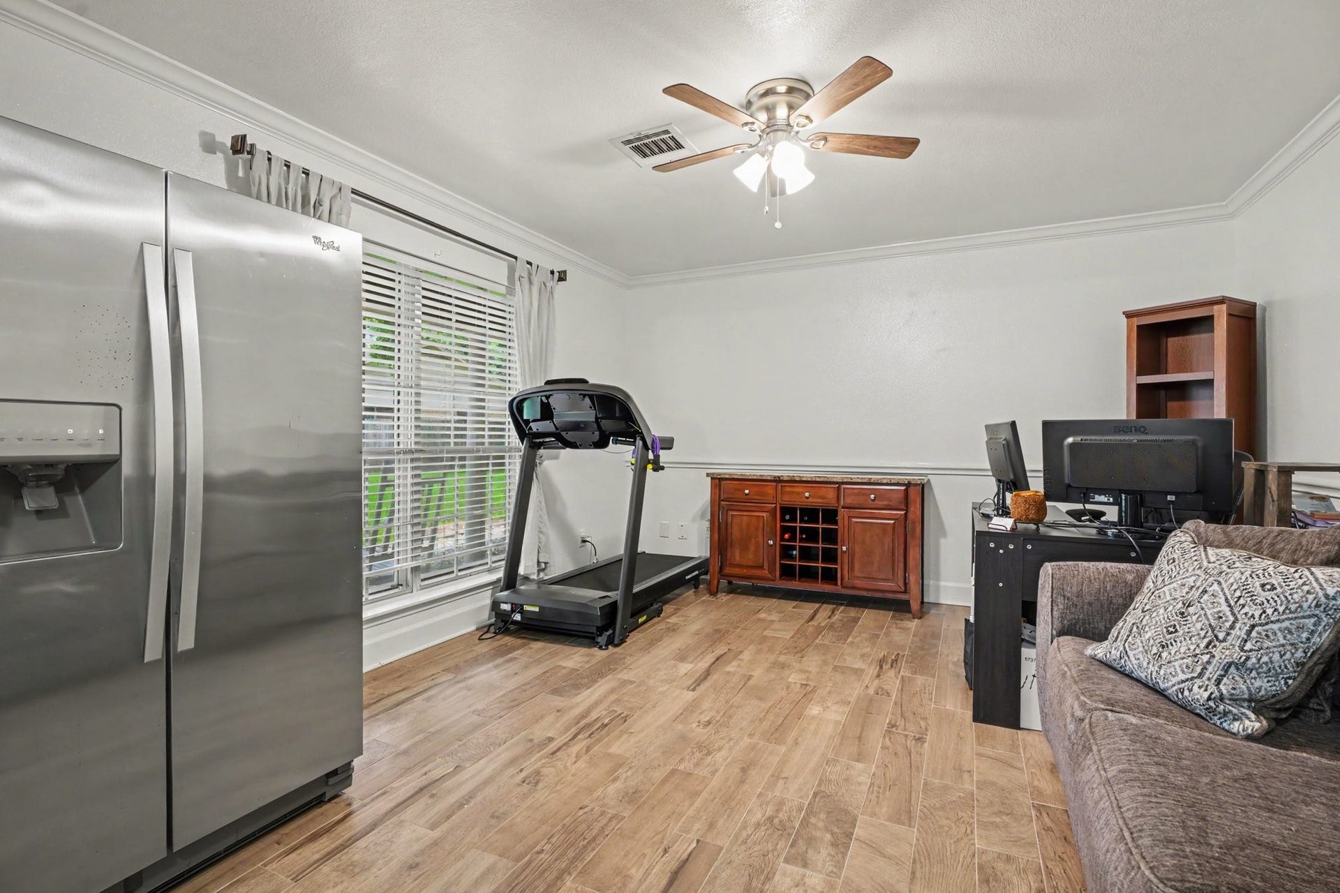 4318 Meadow Glenn Drive, Dickinson, TX 77539 4318 Meadow Glenn Drive, Dickinson, TX 77539