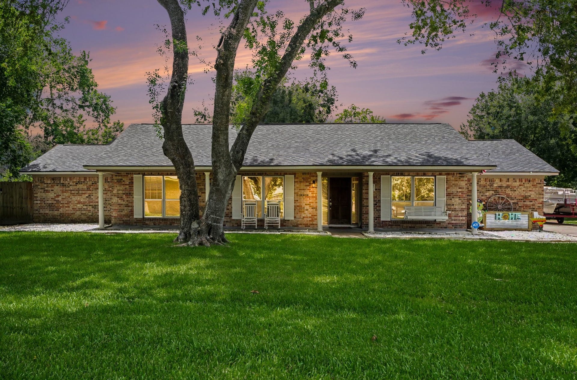 4318 Meadow Glenn Drive, Dickinson, TX 77539 4318 Meadow Glenn Drive, Dickinson, TX 77539