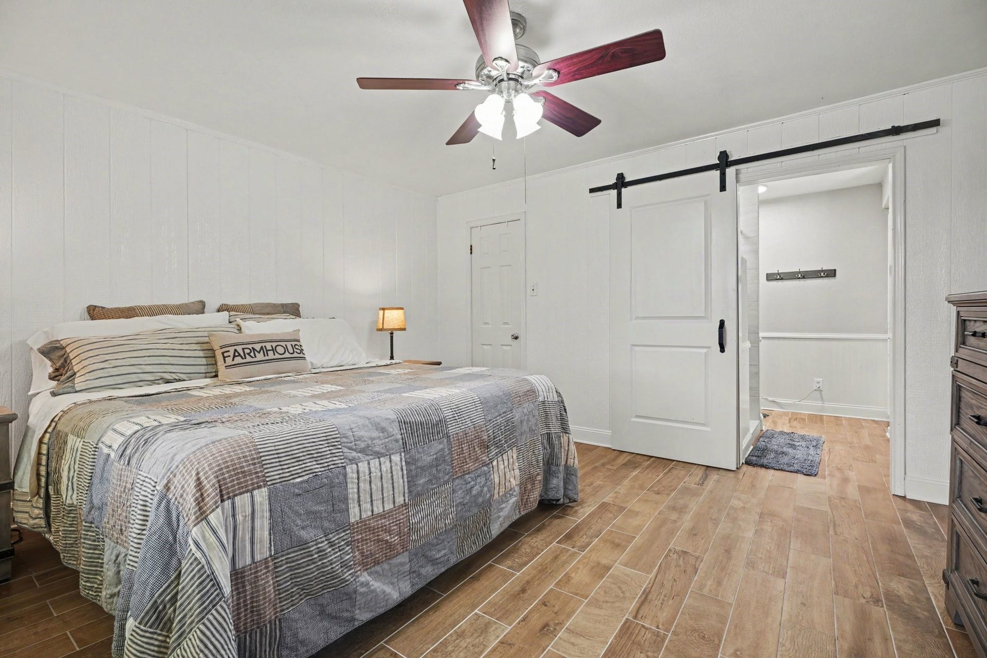 4318 Meadow Glenn Drive, Dickinson, TX 77539 4318 Meadow Glenn Drive, Dickinson, TX 77539