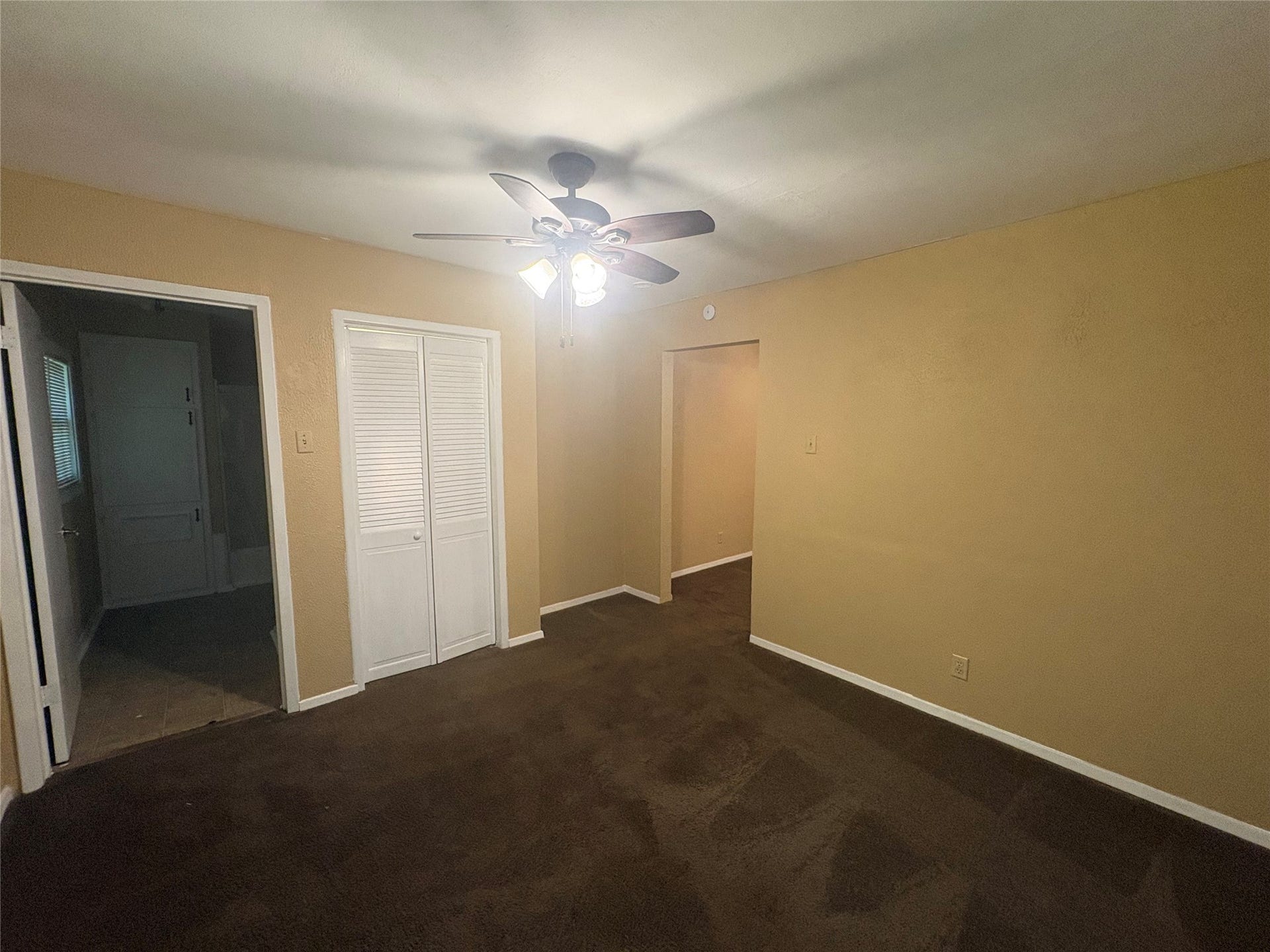913 Meyers Street, Clute, TX 77531 913 Meyers Street, Clute, TX 77531