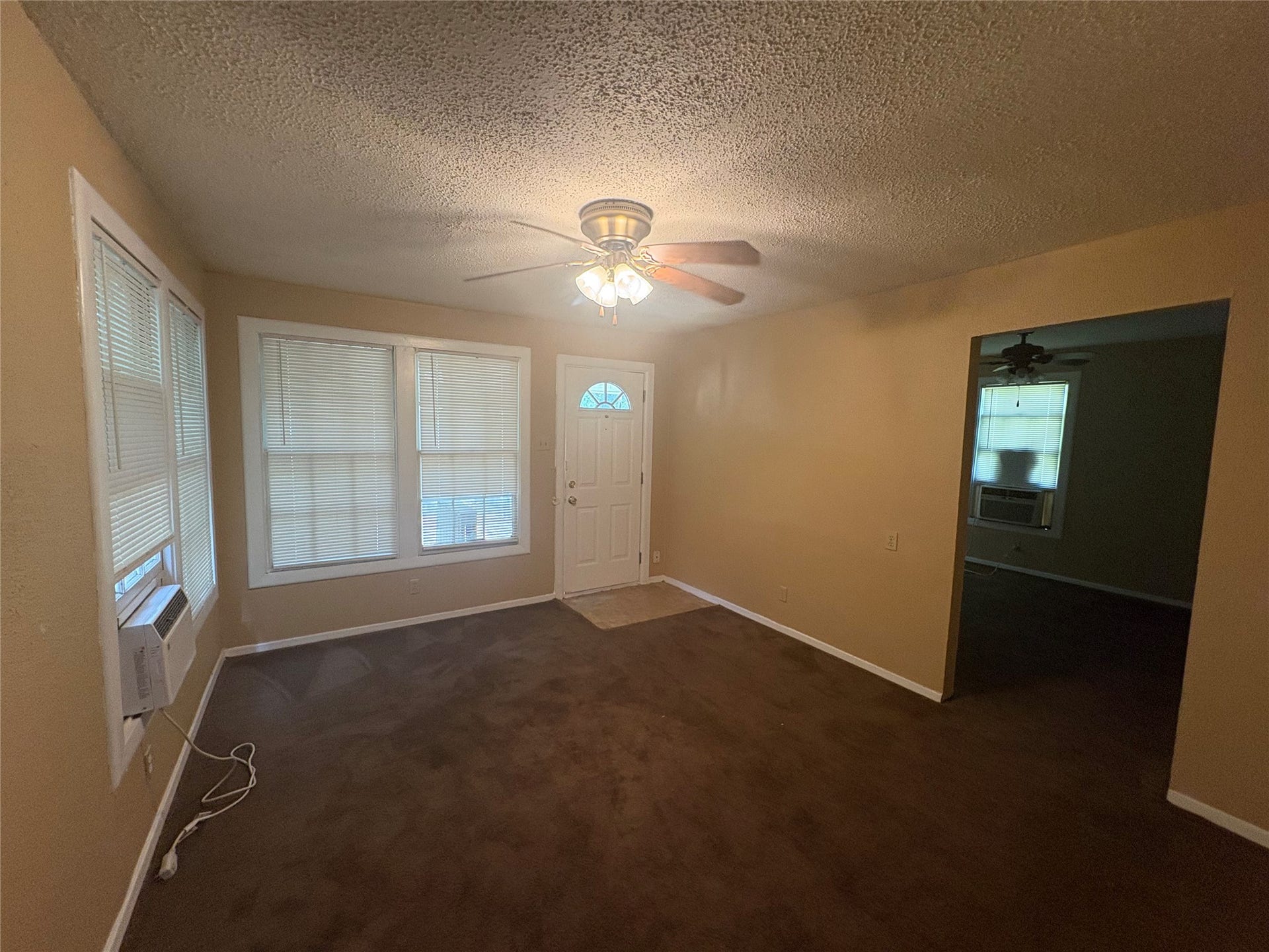 913 Meyers Street, Clute, TX 77531 913 Meyers Street, Clute, TX 77531