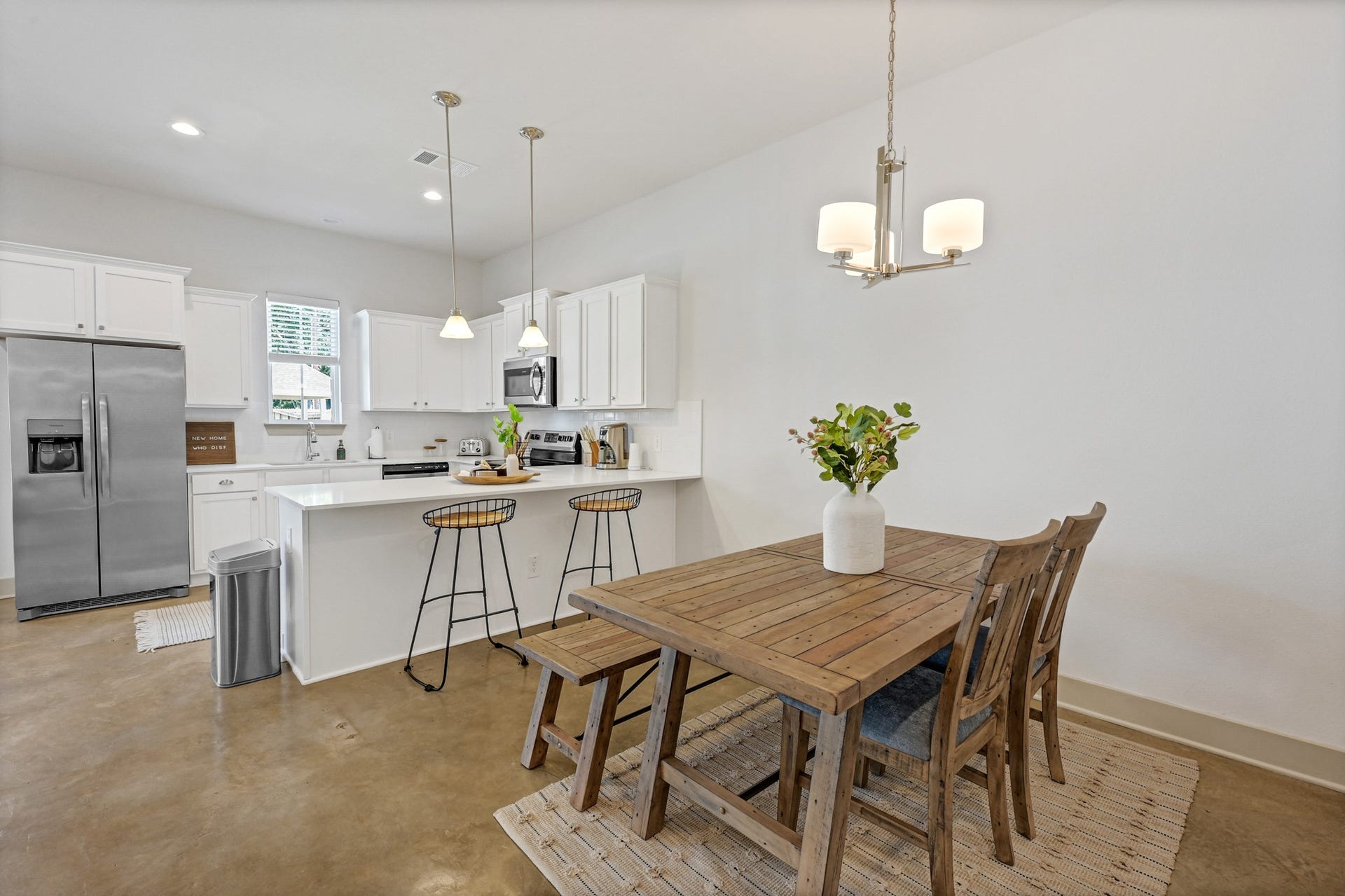 33455 Buckshot Ln Lane, #84, Magnolia, TX 77354 Beautiful kitchen and dining area!
Model home.