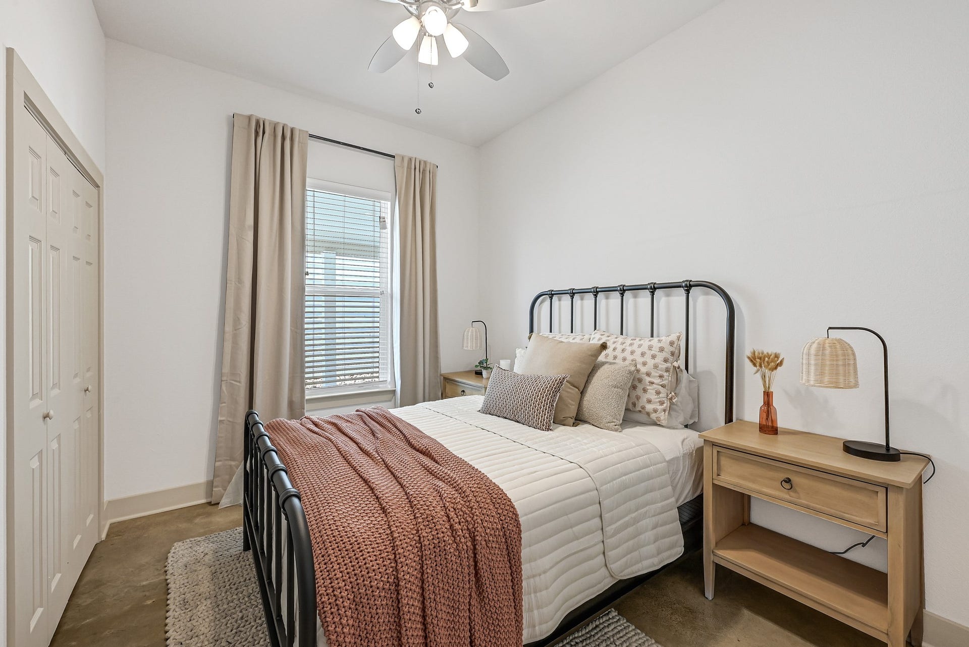 33455 Buckshot Ln Lane, #84, Magnolia, TX 77354 Secondary bedroom!
Model home.