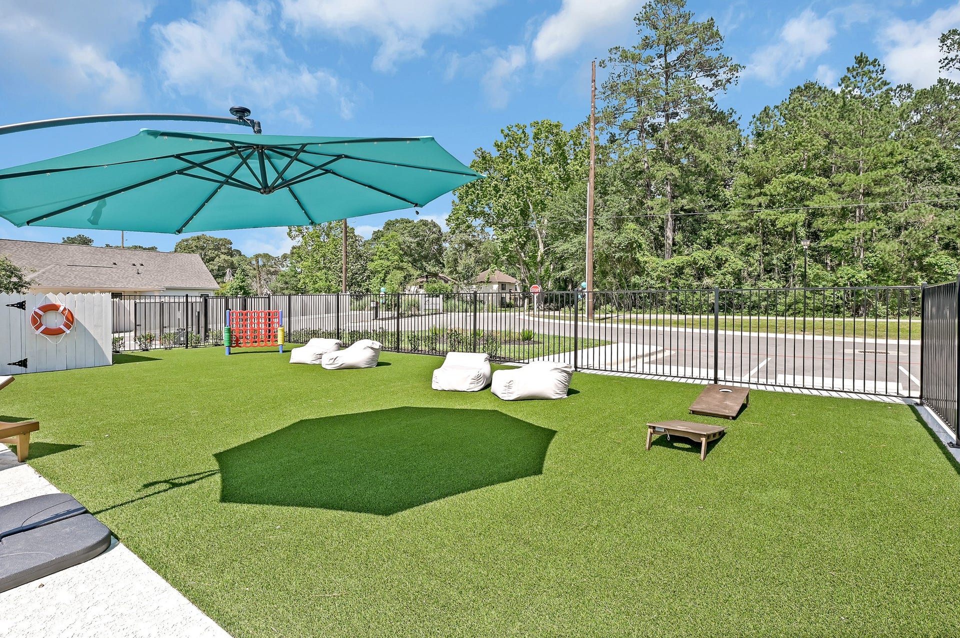 33455 Buckshot Ln Lane, #84, Magnolia, TX 77354 Green space with outside games and plenty of outdoor seating!