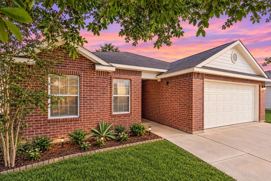 Property photo for 16205 Sun View Lane, Conroe, TX