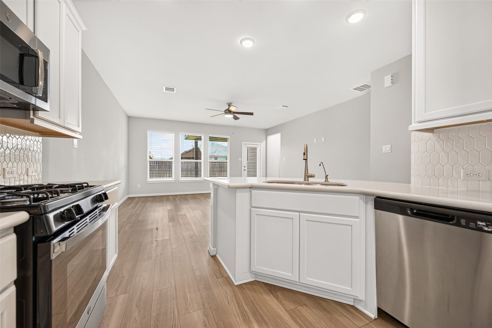 7819 Wyndham Harbor Court, Richmond, TX 77407 7819 Wyndham Harbor Court, Richmond, TX 77407