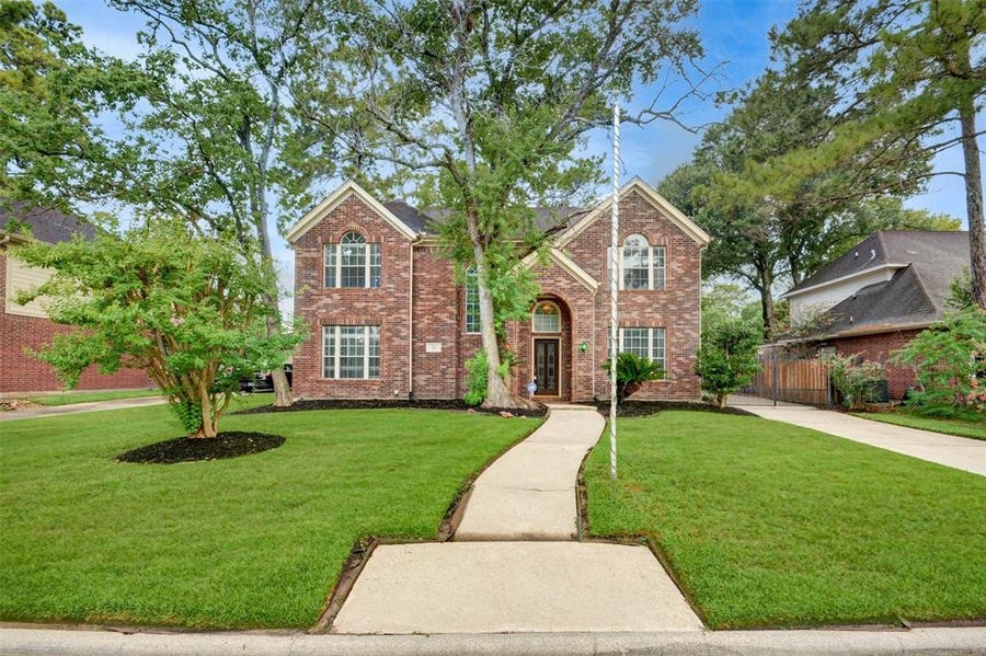 Property photo for 539 W North Hill Drive, Spring, TX