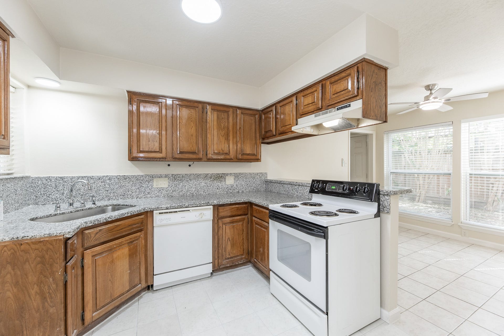 10810 Sugar Hill Drive, Houston, TX 77042 10810 Sugar Hill Drive, Houston, TX 77042
