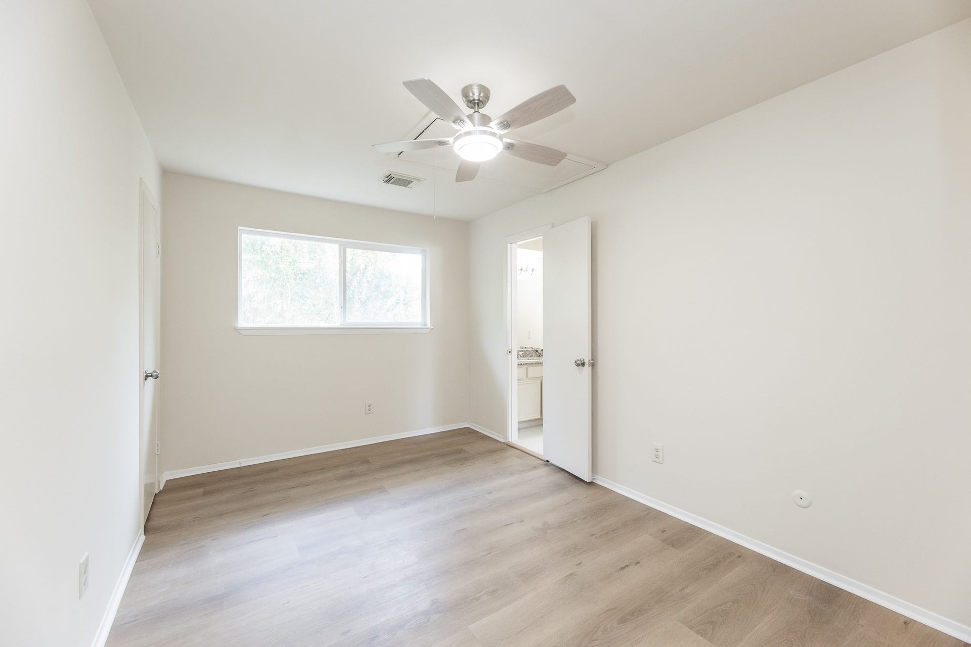10810 Sugar Hill Drive, Houston, TX 77042 10810 Sugar Hill Drive, Houston, TX 77042