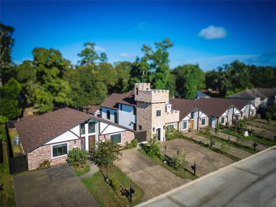 Property photo for 29511B Turnbury Village Drive, Spring, TX