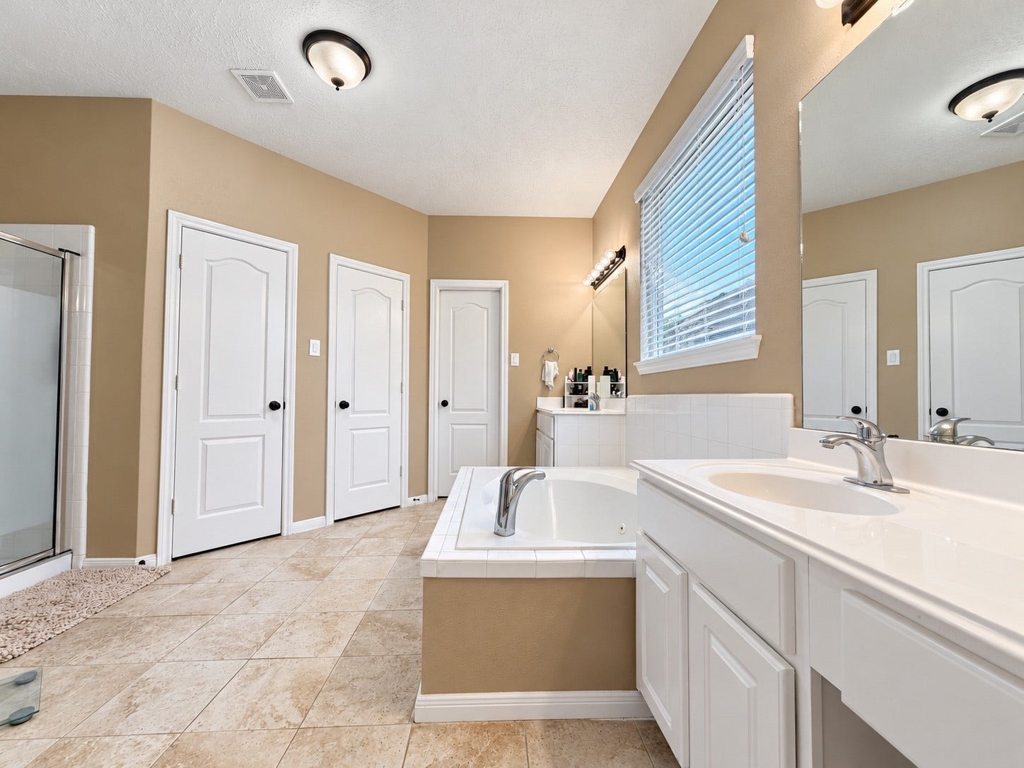 105 Kevin Court, La Porte, TX 77571 105 Kevin Court, La Porte, TX 77571