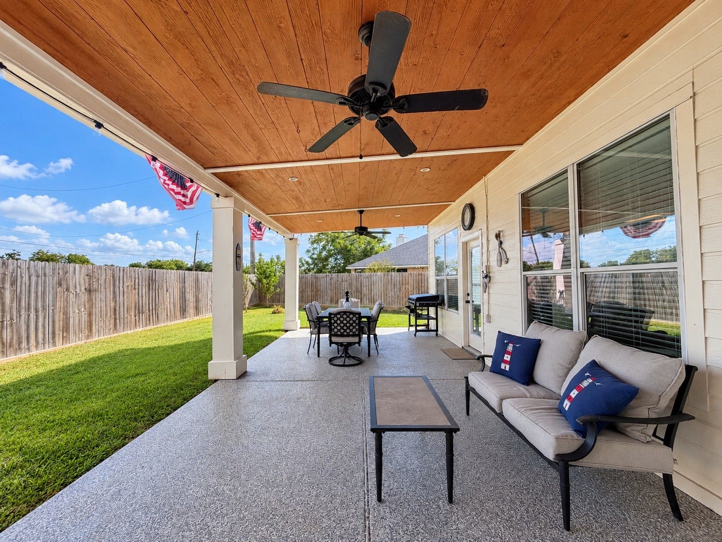 105 Kevin Court, La Porte, TX 77571 105 Kevin Court, La Porte, TX 77571