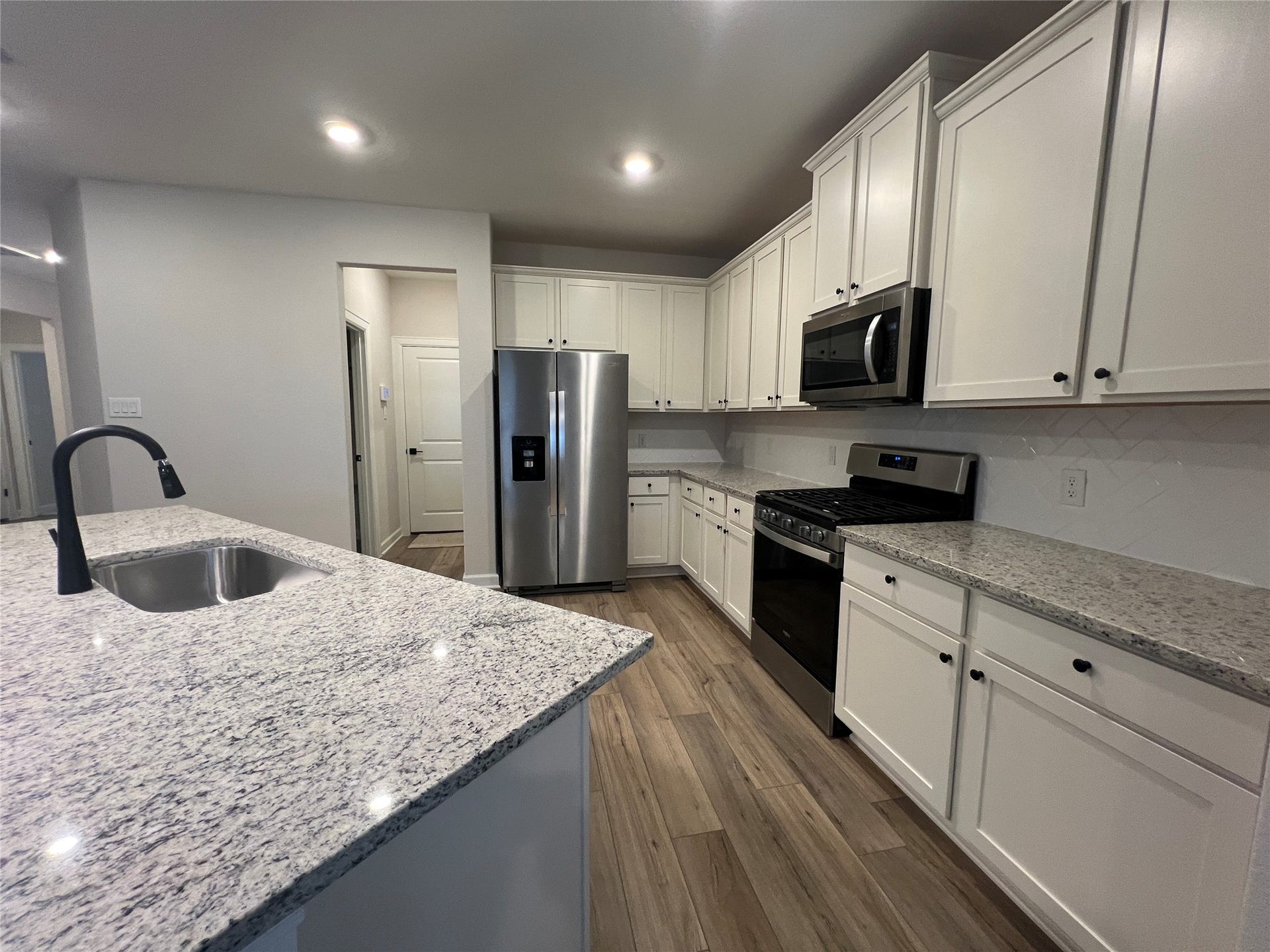 3077 Sunmoon Lane, Katy, TX 77493 3077 Sunmoon Lane, Katy, TX 77493