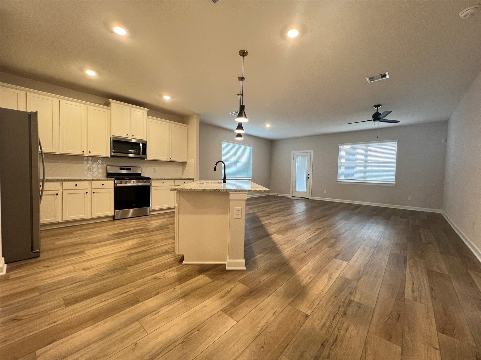 3077 Sunmoon Lane, Katy, TX 77493 3077 Sunmoon Lane, Katy, TX 77493