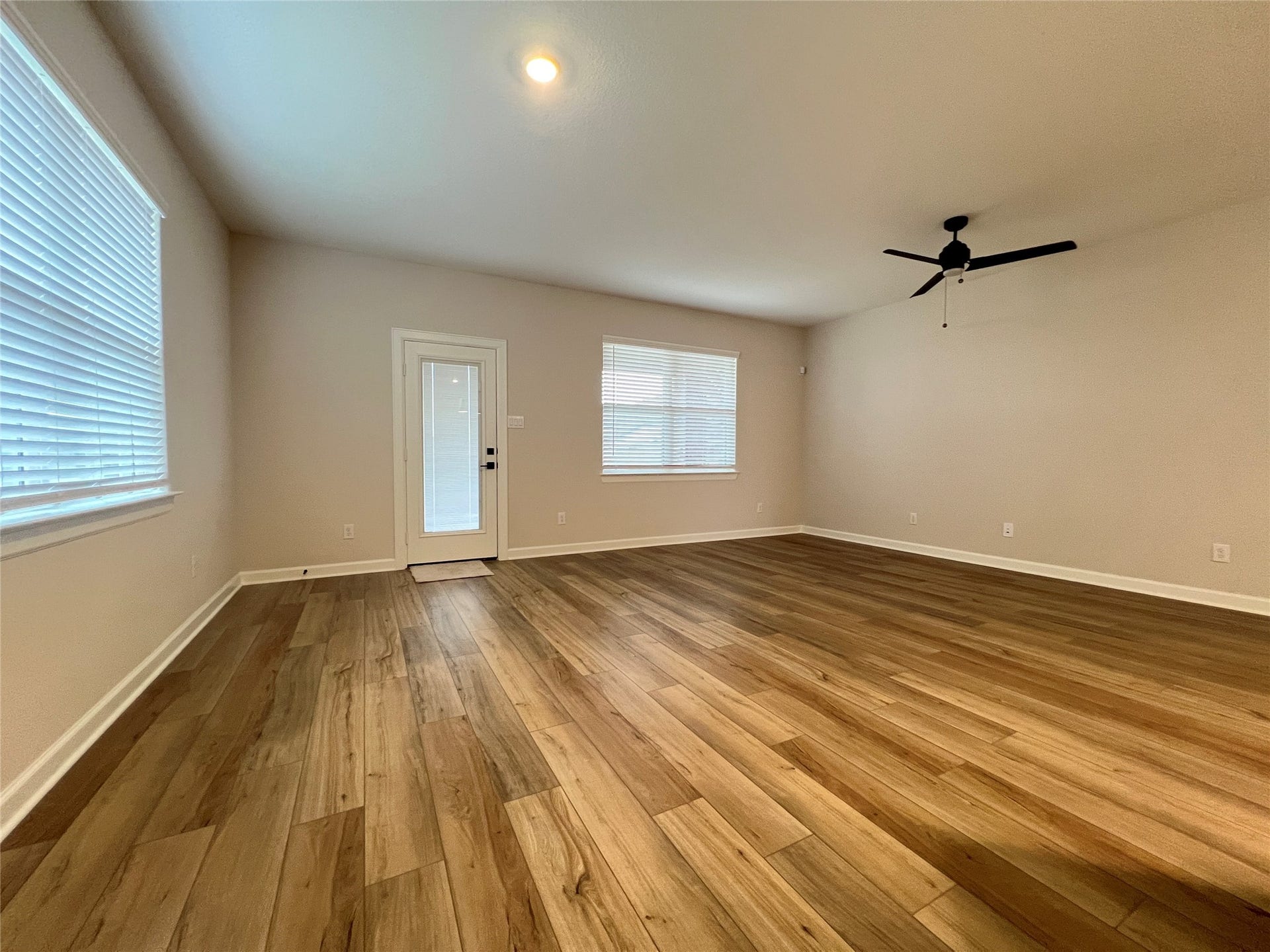 3077 Sunmoon Lane, Katy, TX 77493 3077 Sunmoon Lane, Katy, TX 77493