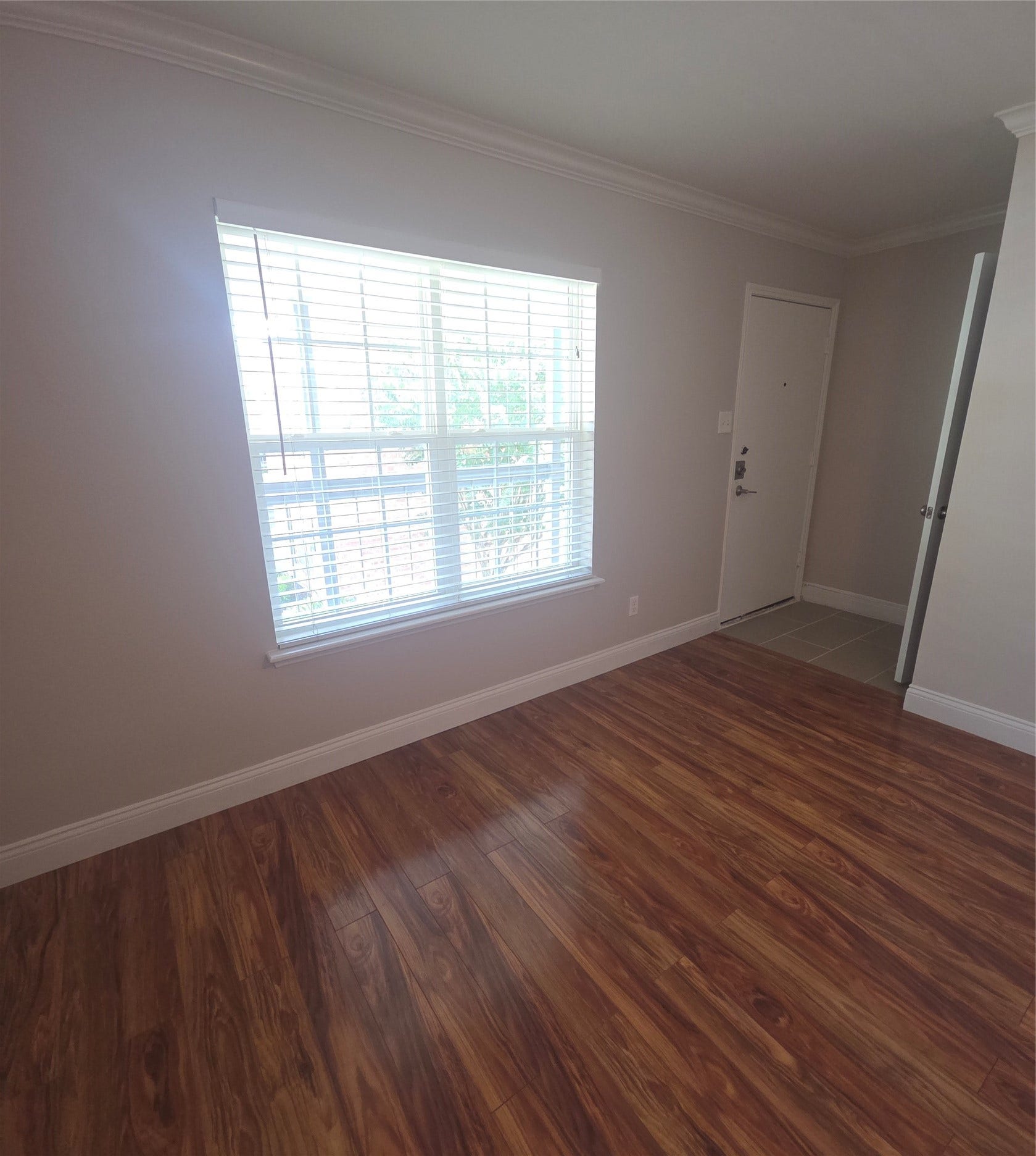 2350 Bering Drive, Houston, TX 77057 2350 Bering Drive, Houston, TX 77057