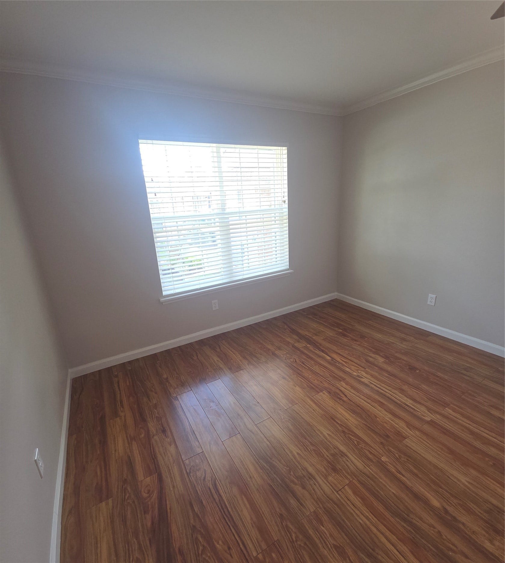 2350 Bering Drive, Houston, TX 77057 2350 Bering Drive, Houston, TX 77057