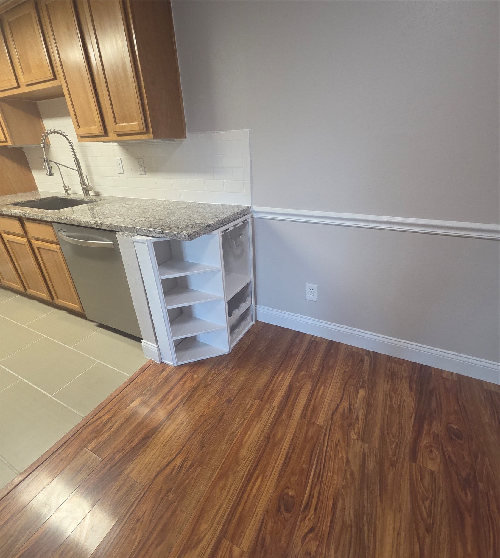 2350 Bering Drive, Houston, TX 77057 2350 Bering Drive, Houston, TX 77057