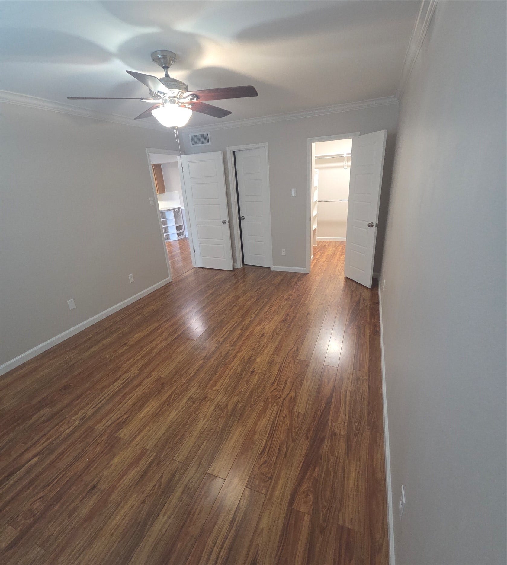 2350 Bering Drive, Houston, TX 77057 2350 Bering Drive, Houston, TX 77057
