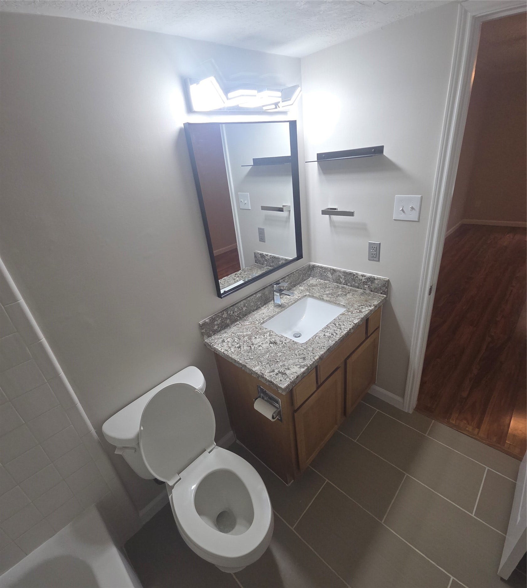 2350 Bering Drive, Houston, TX 77057 2350 Bering Drive, Houston, TX 77057