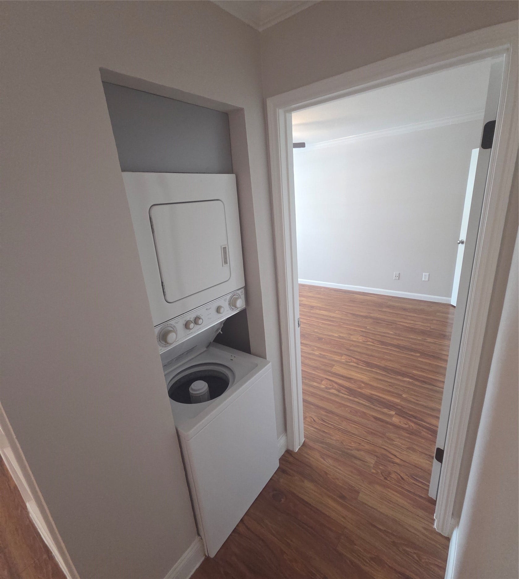 2350 Bering Drive, Houston, TX 77057 2350 Bering Drive, Houston, TX 77057