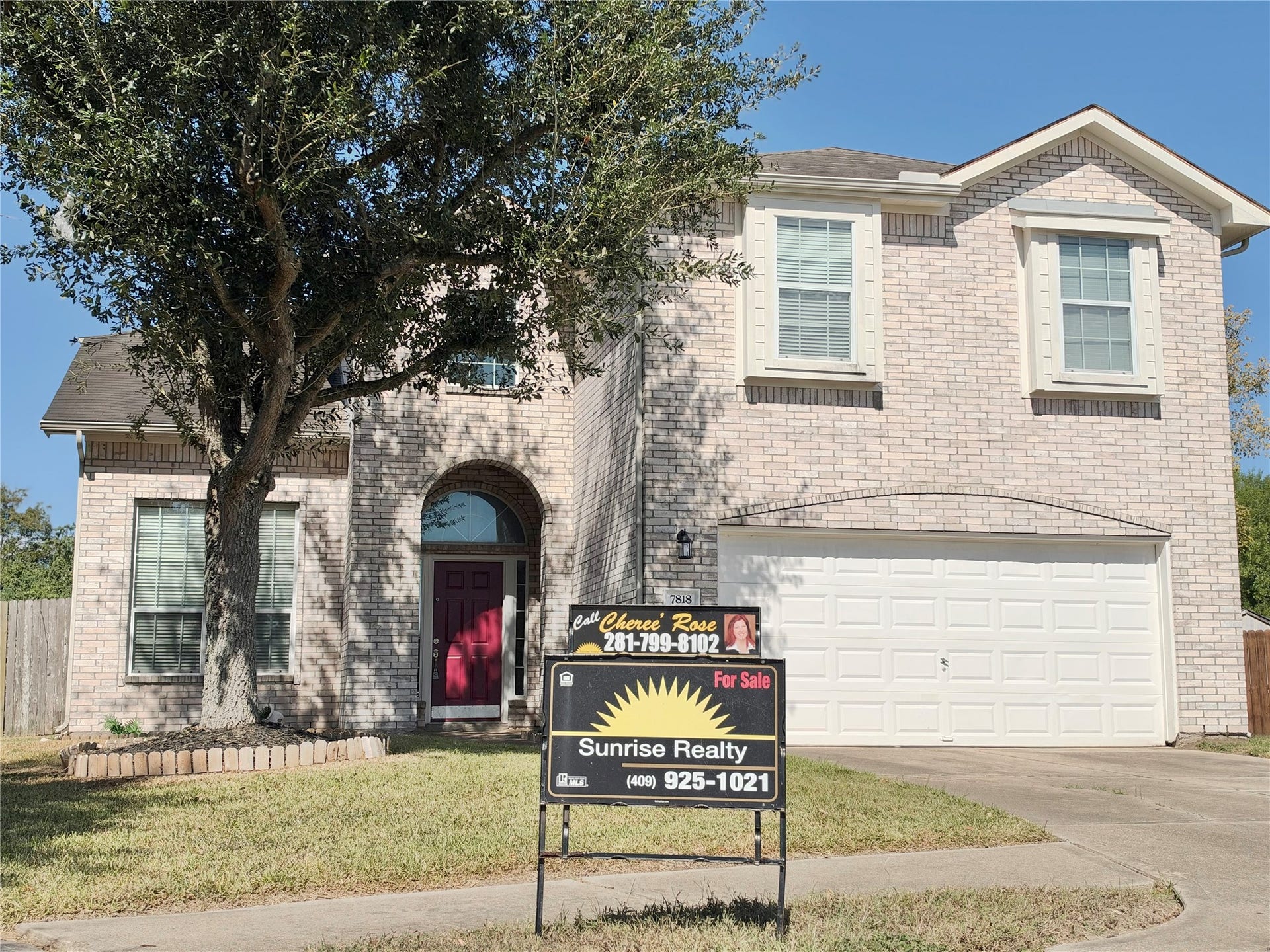 7818 Red Oak Lane, Texas City, TX 77591 Brand NEW Flooring, Hot Water Heater, Primary Shower, Toilets, Paint, Stove, Microwave and so much more!
