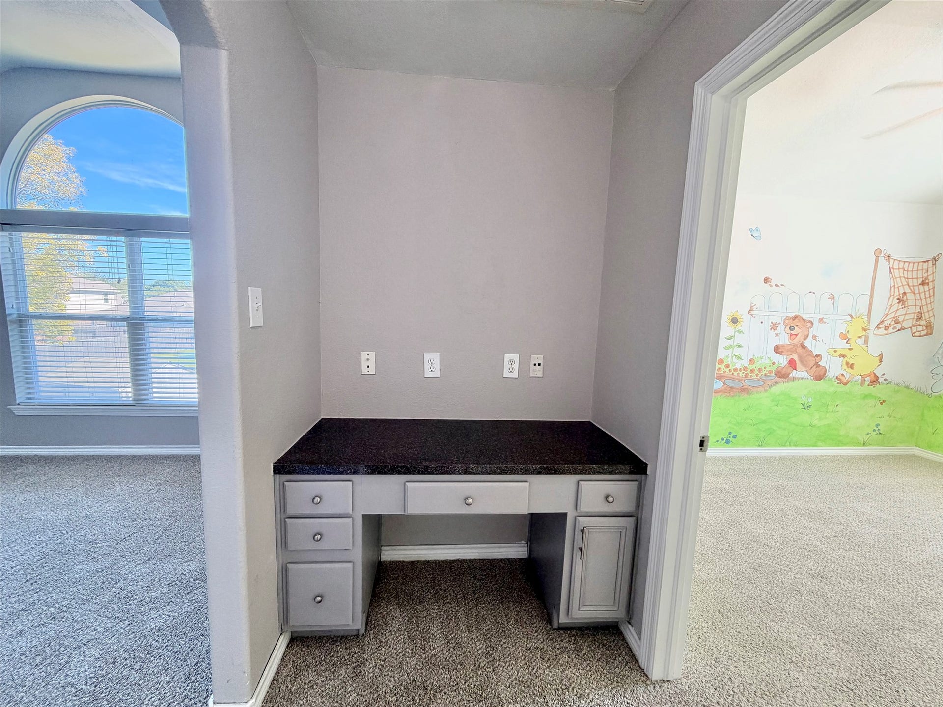 7818 Red Oak Lane, Texas City, TX 77591 Additional computer/study station