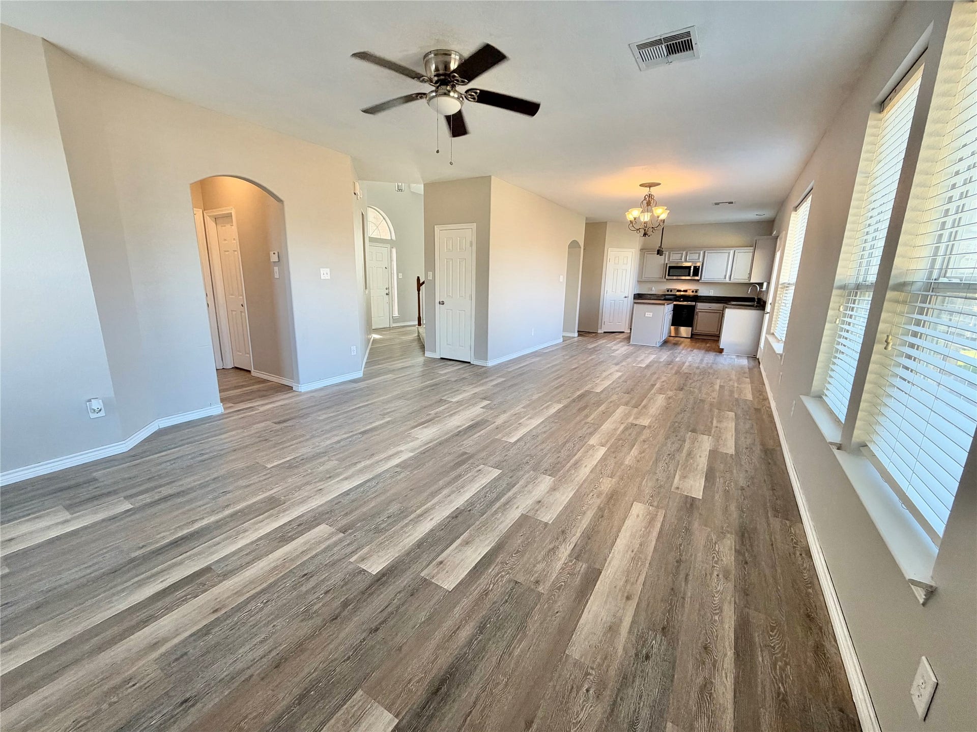 7818 Red Oak Lane, Texas City, TX 77591 Truly a wonderful home, come and make memories here.