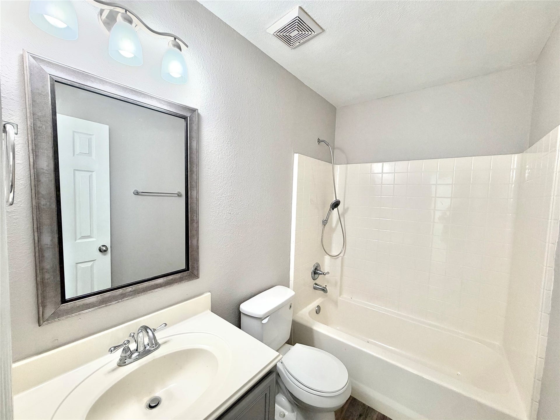 7818 Red Oak Lane, Texas City, TX 77591 7818 Red Oak Lane, Texas City, TX 77591