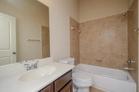 2610 Briar Rose Court, Pearland, TX 77584 2610 Briar Rose Court, Pearland, TX 77584