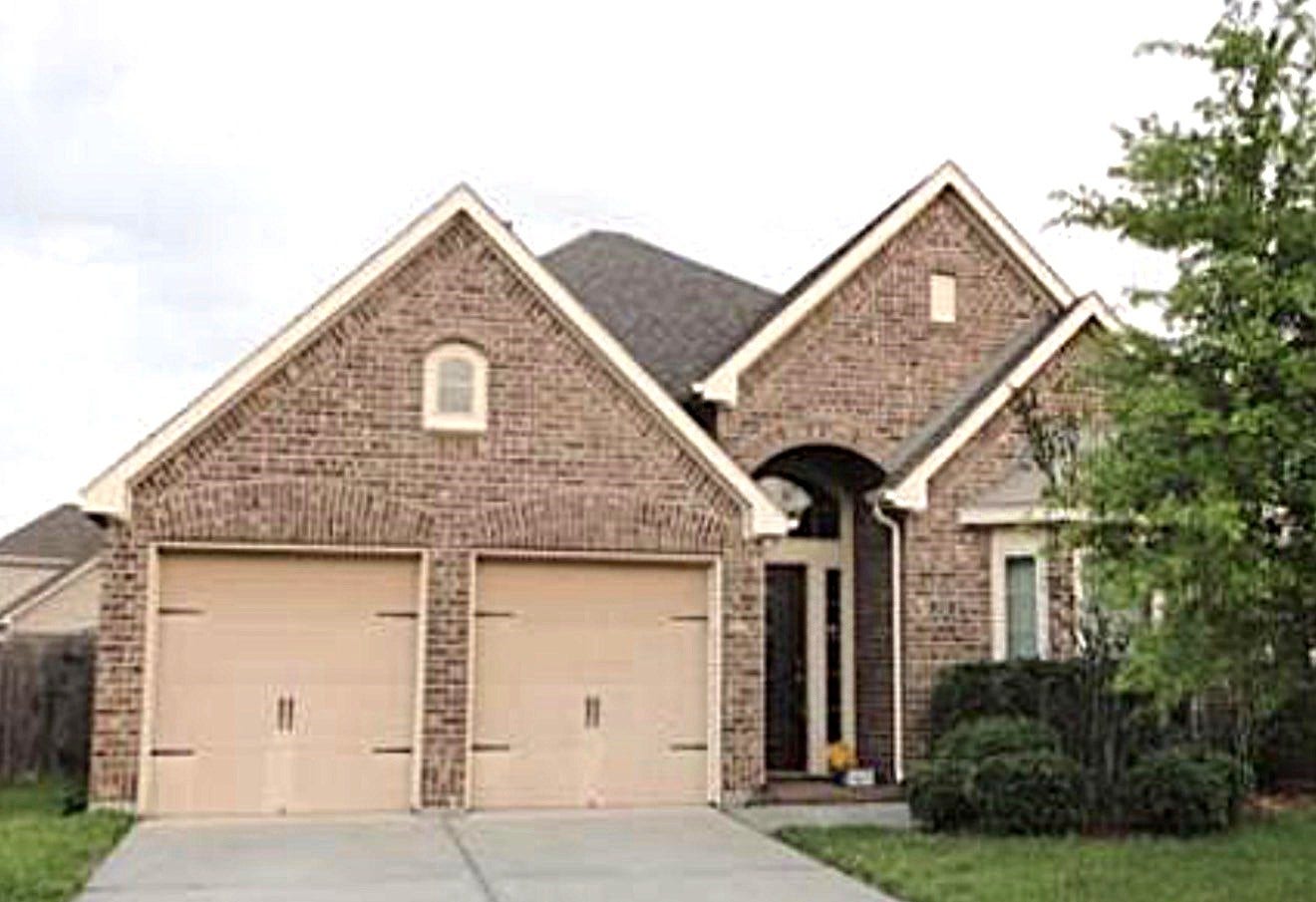 2610 Briar Rose Court, Pearland, TX 77584 2610 Briar Rose Court, Pearland, TX 77584
