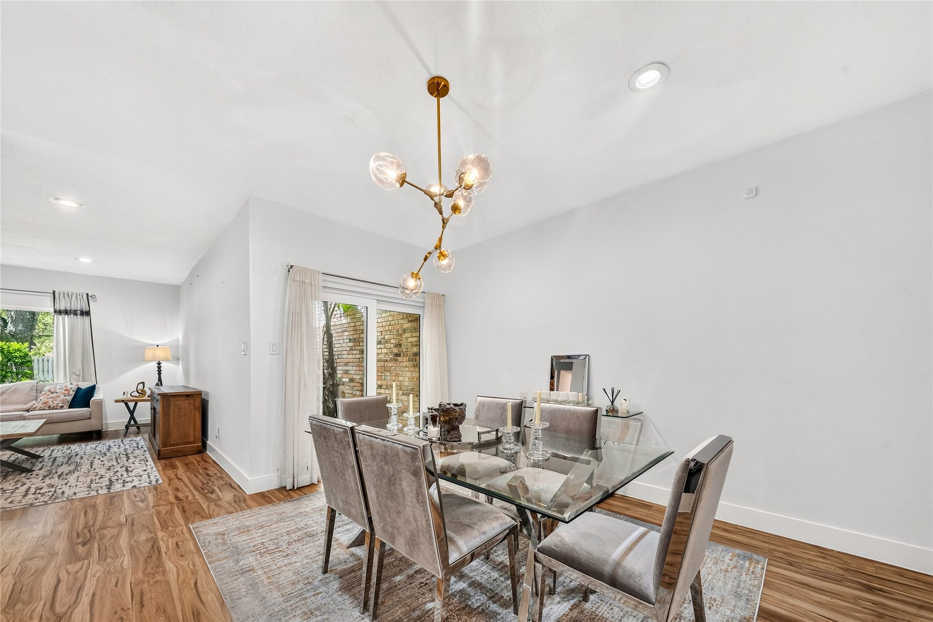 444 E Fair Harbor Lane, Houston, TX 77079 444 E Fair Harbor Lane, Houston, TX 77079