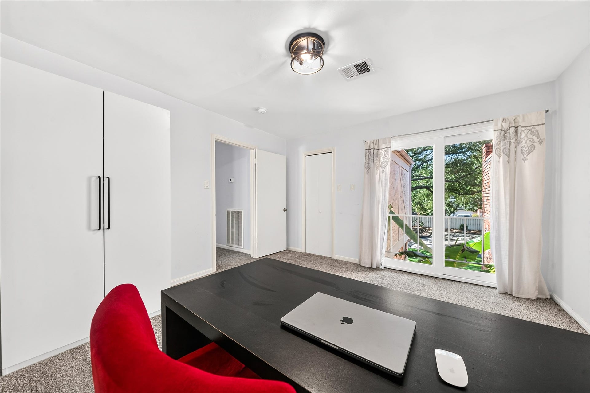 444 E Fair Harbor Lane, Houston, TX 77079 Third bedroom, perfect for a home office