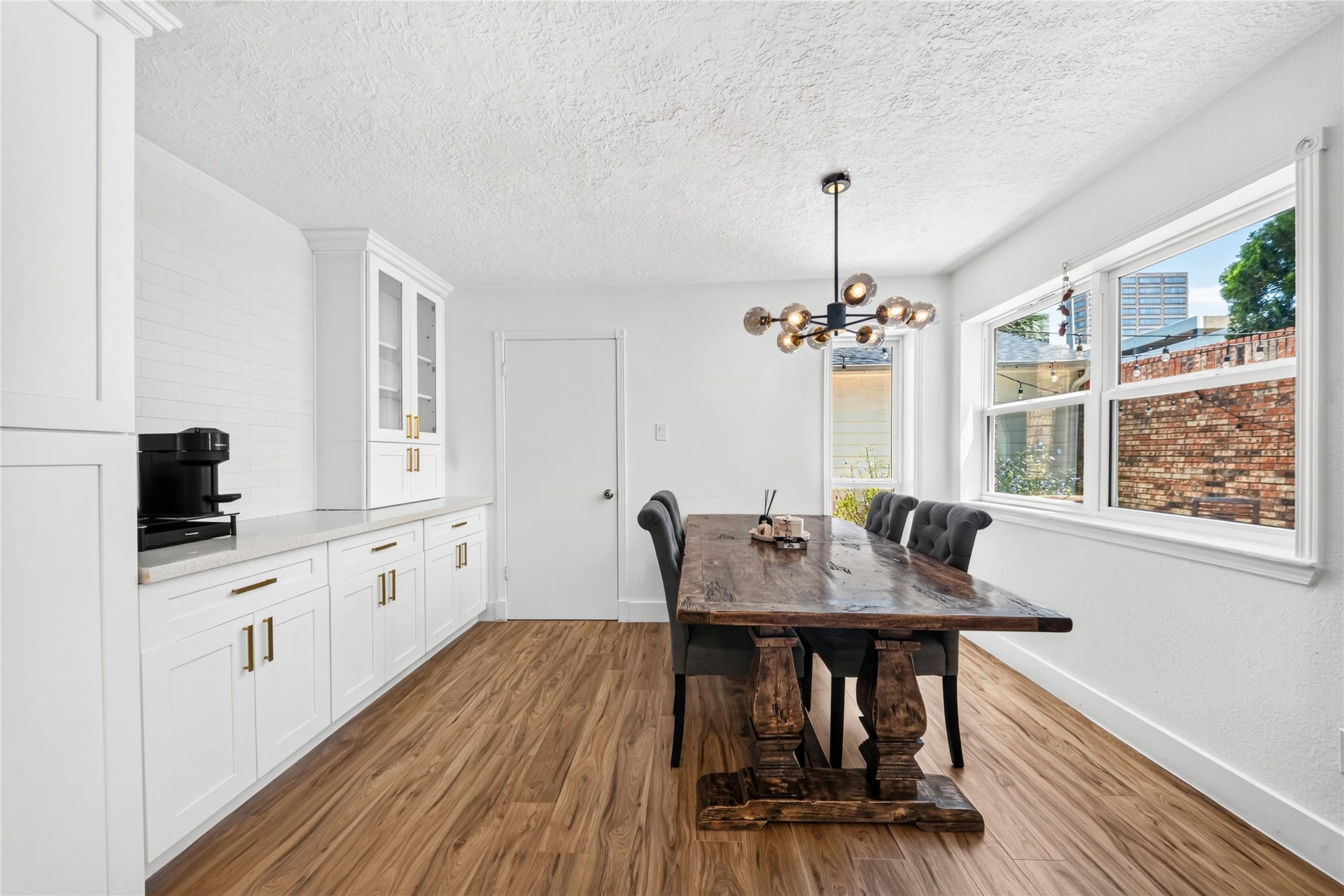 444 E Fair Harbor Lane, Houston, TX 77079 Breakfast area