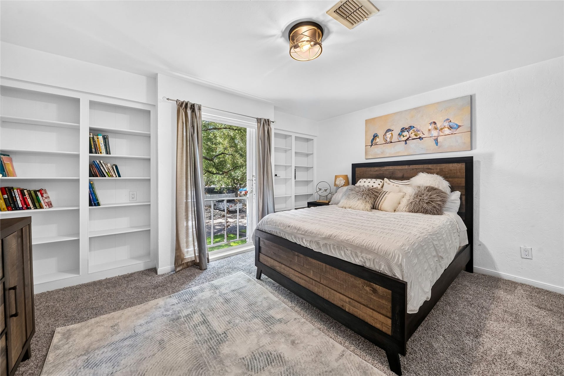 444 E Fair Harbor Lane, Houston, TX 77079 second bedroom provides flexibility for family or guests