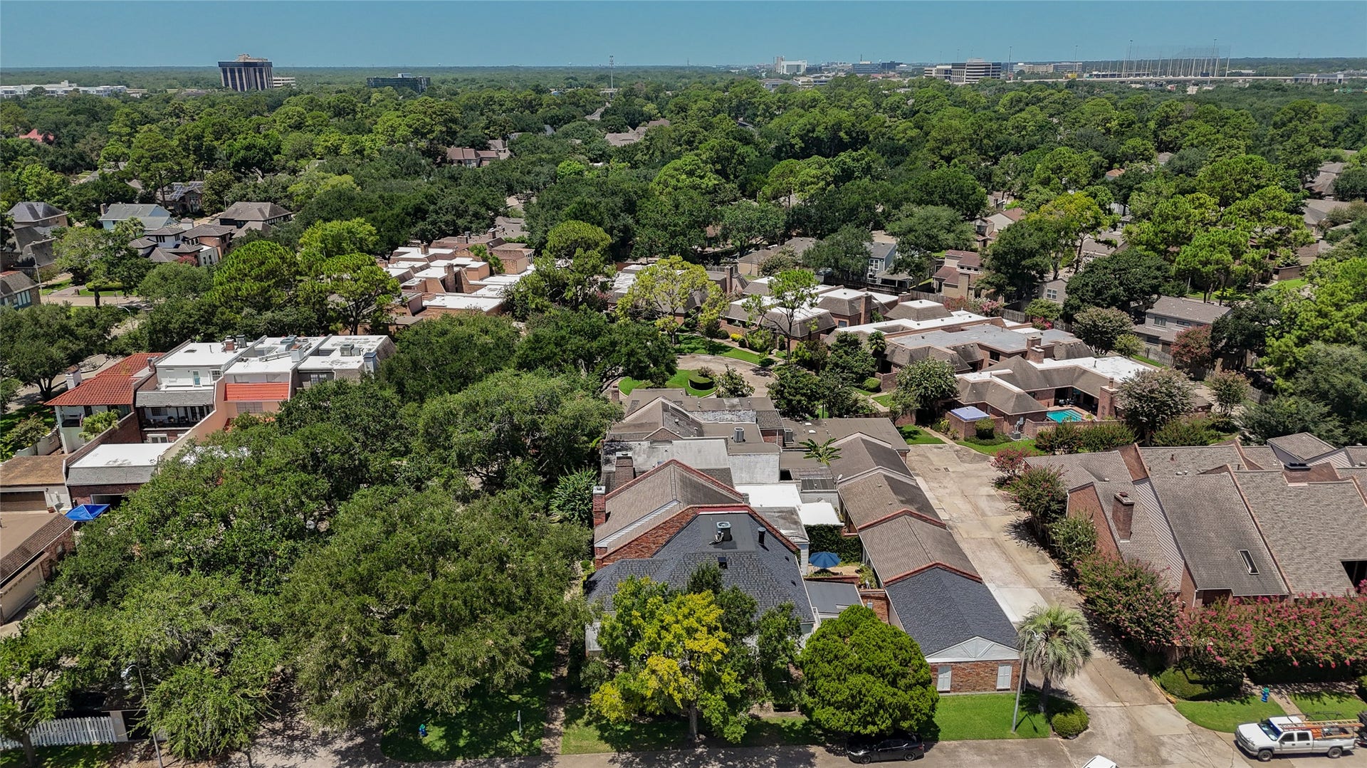 444 E Fair Harbor Lane, Houston, TX 77079 444 E Fair Harbor Lane, Houston, TX 77079