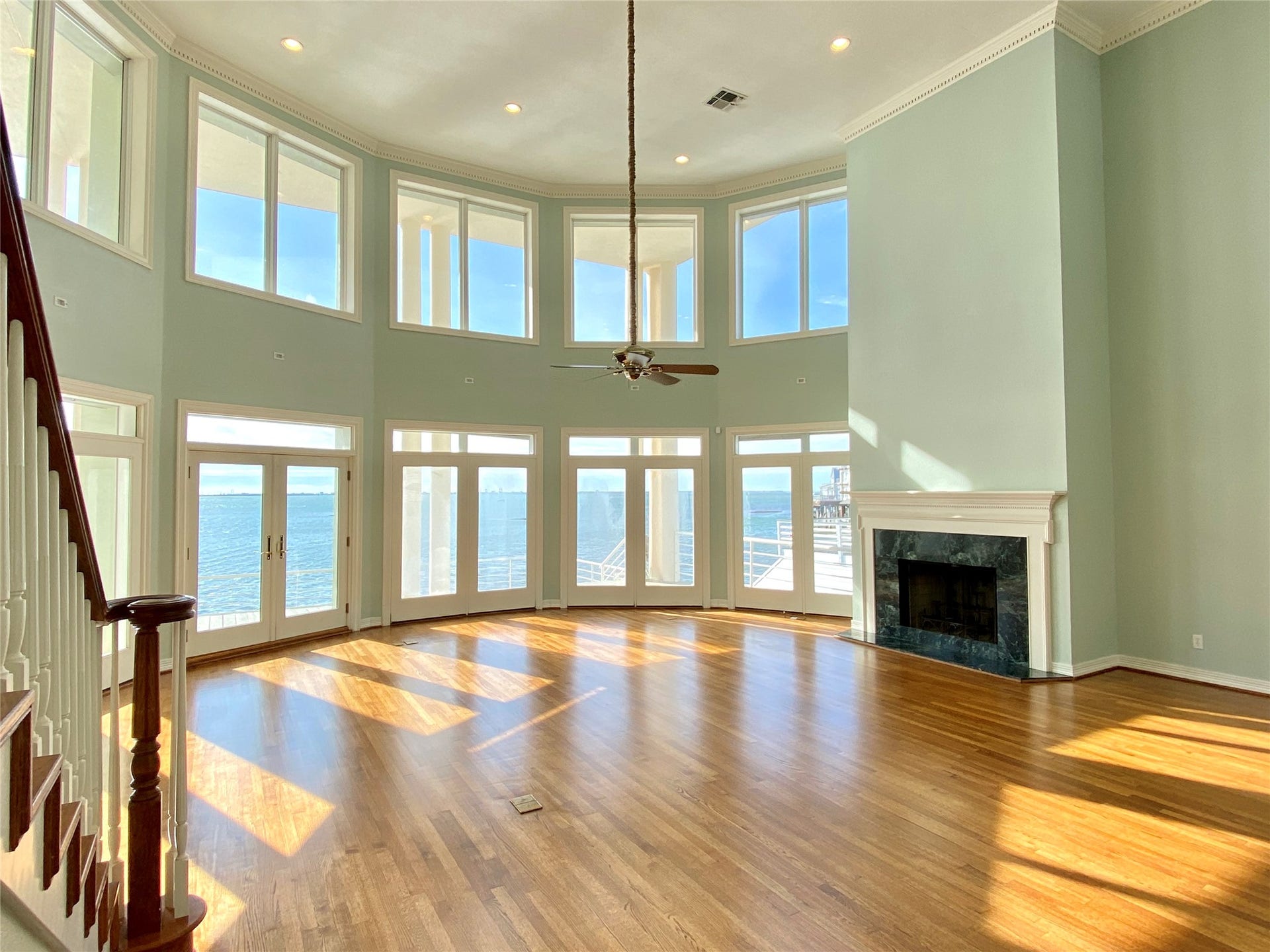 919 Long Reach Drive, Tiki Island, TX 77554 919 Long Reach Drive, Tiki Island, TX 77554
