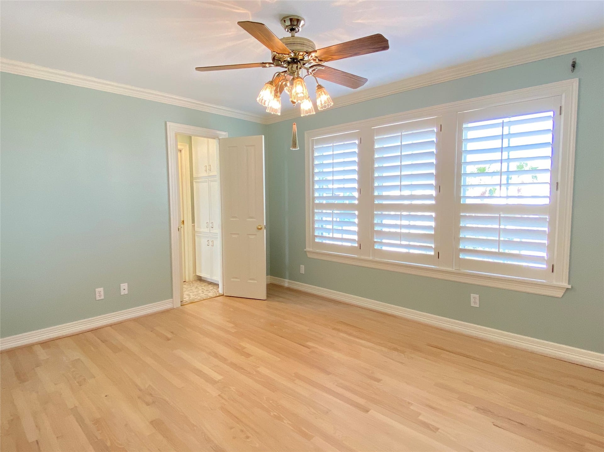 919 Long Reach Drive, Tiki Island, TX 77554 919 Long Reach Drive, Tiki Island, TX 77554