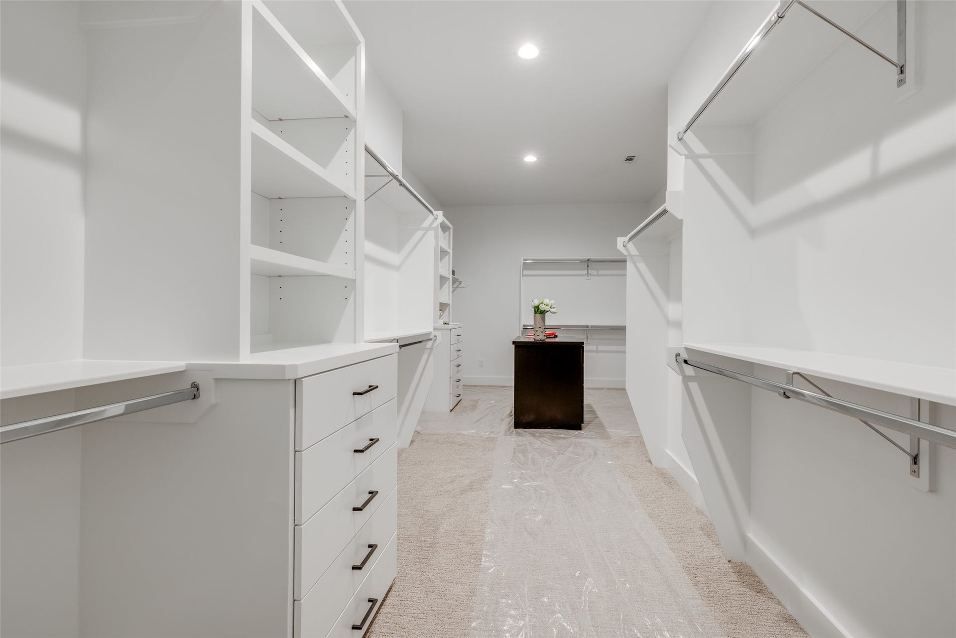 1907 SUL ROSS Street, Houston, TX 77098 * Est Compl 04/30/2027 *
* ASK ABOUT CUSTOMIZATION OPTIONS DURING CONSTRUCTION ONLY
* MAZZARINO MODEL HOME
* PHOTOS MAY SHOW A SIMILAR FLOOR PLAN AND/OR UPGRADED/ALTERNATIVE FINISHES
* Please use these photos as a guide
* THIS IS AN ACTIVE CONSTRUCTION SITE, BUYERS MUST REQUEST APPOINTMENT TO BE ON PREMISE AT ALL TIMES.