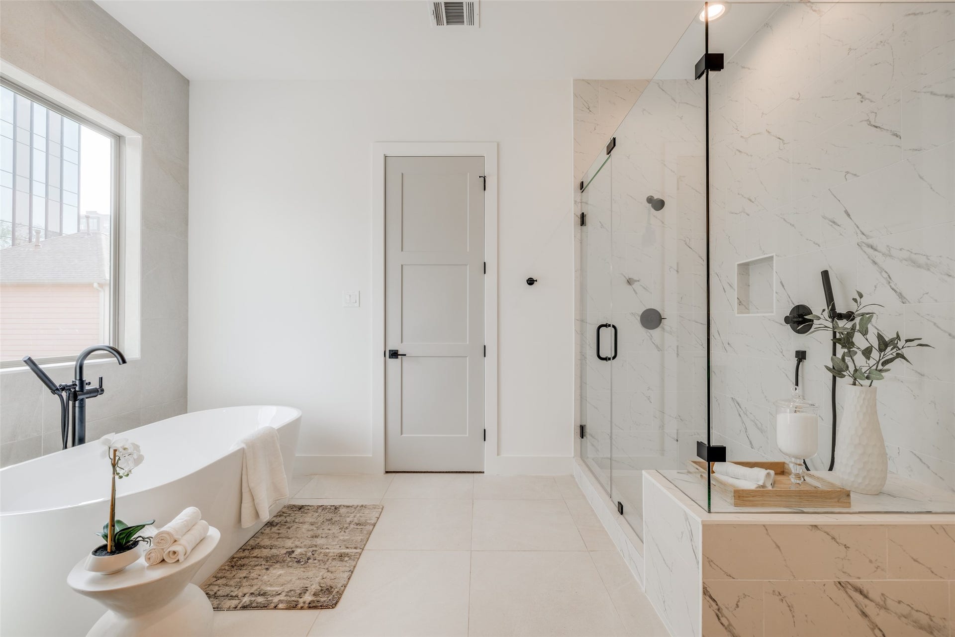 1907 SUL ROSS Street, Houston, TX 77098 * Est Compl 04/30/2027 *
* ASK ABOUT CUSTOMIZATION OPTIONS DURING CONSTRUCTION ONLY
* MAZZARINO MODEL HOME
* PHOTOS MAY SHOW A SIMILAR FLOOR PLAN AND/OR UPGRADED/ALTERNATIVE FINISHES
* Please use these photos as a guide
* THIS IS AN ACTIVE CONSTRUCTION SITE, BUYERS MUST REQUEST APPOINTMENT TO BE ON PREMISE AT ALL TIMES.