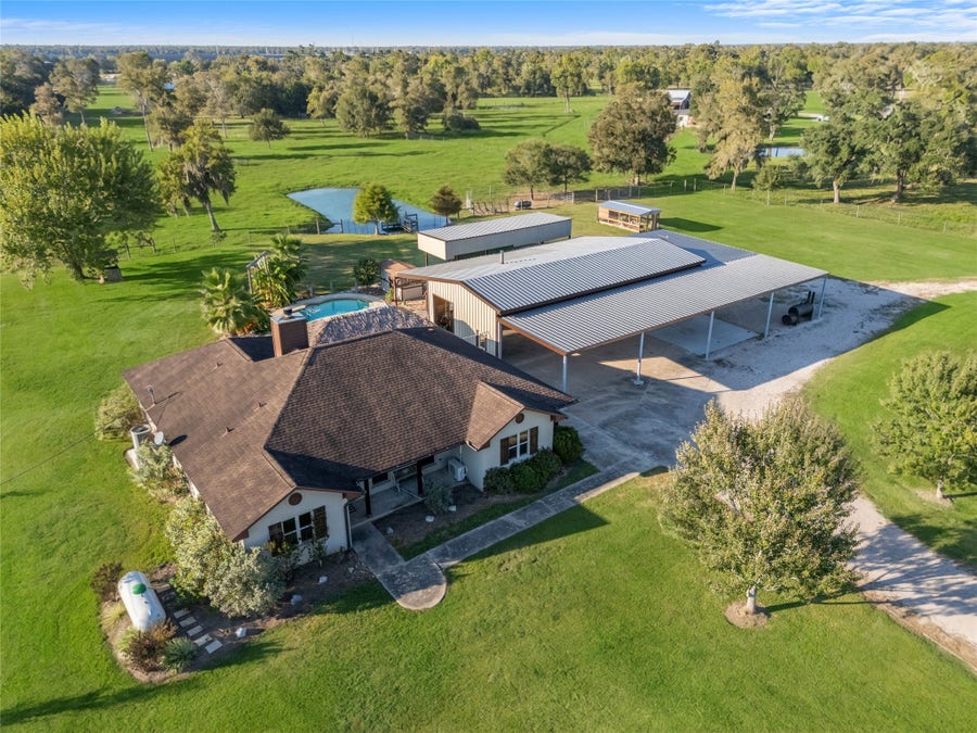Property photo for 4472 County Road 571a, West Columbia, TX