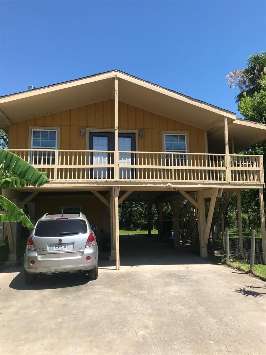 Property photo for 1564 Railroad Avenue, San Leon, TX