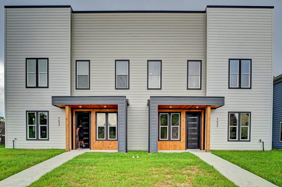 Property photo for 703 Carol Lynn Dr, #B, Missouri City, TX