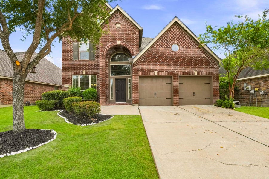 Property photo for 2915 Oakmist Ridge Lane, Pearland, TX