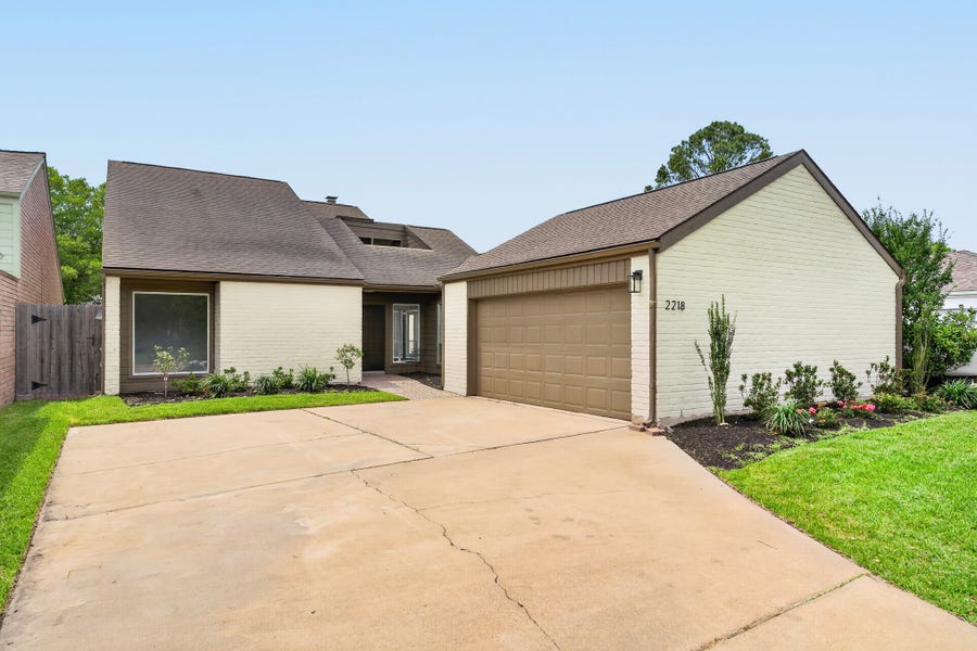 Property photo for 2218 Ashford Hollow Lane, Houston, TX