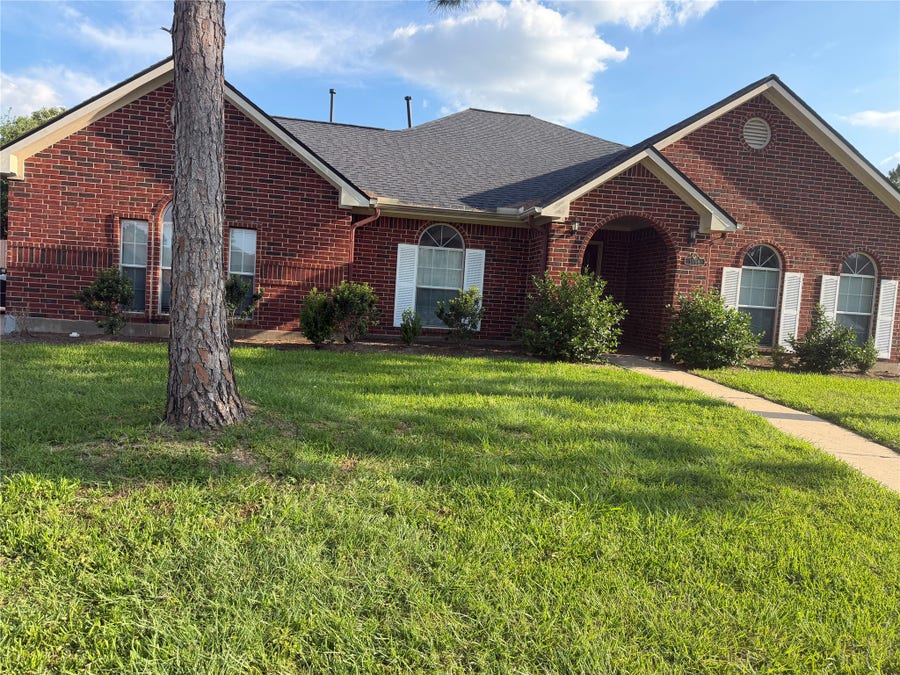 Property photo for 11308 Madison Court, Pearland, TX