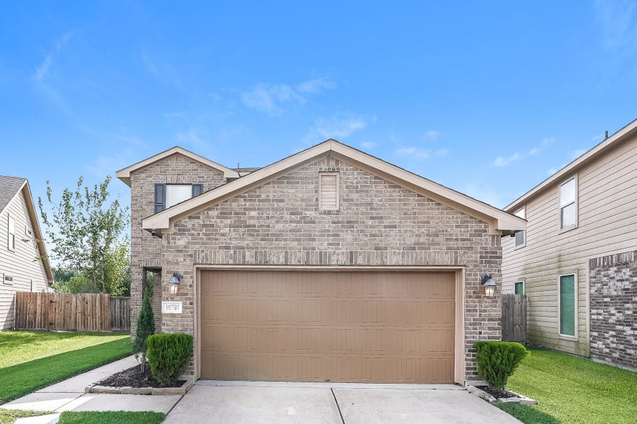 Property photo for 10707 Fuqua Glen Lane, Houston, TX